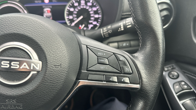 Nissan Juke 1.6 Hybrid N-Connecta 5dr Auto Hybrid Hatchback